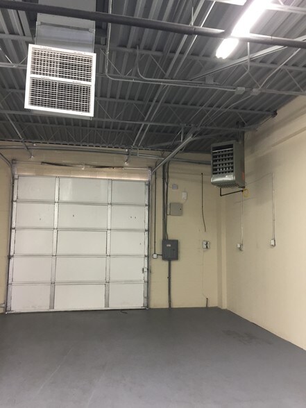 More Photos Of 11601 Pellicano Dr, El Paso Warehouse For Lease