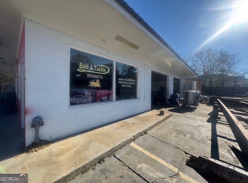 More Photos Of 2886 GA Highway 117, Cadwell General Retail For Sale