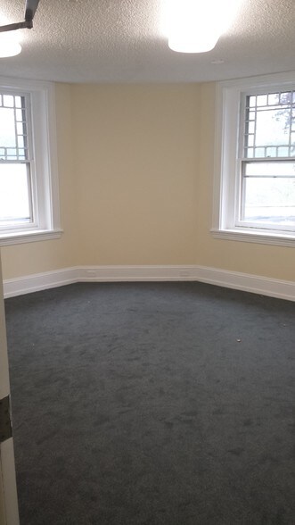 More Photos Of 7045-7047 Germantown Ave, Philadelphia Office For Lease