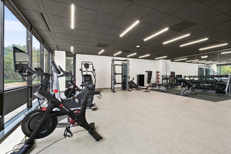 More Photos Of 600 Six Flags Dr, Arlington Office For Lease