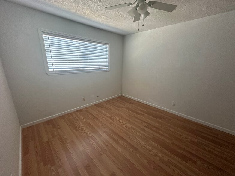 More Photos Of 1822 Cirby Way, Roseville Apartments For Sale