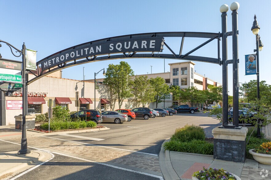 More Photos Of 1518 Market St, Des Plaines Unknown For Lease