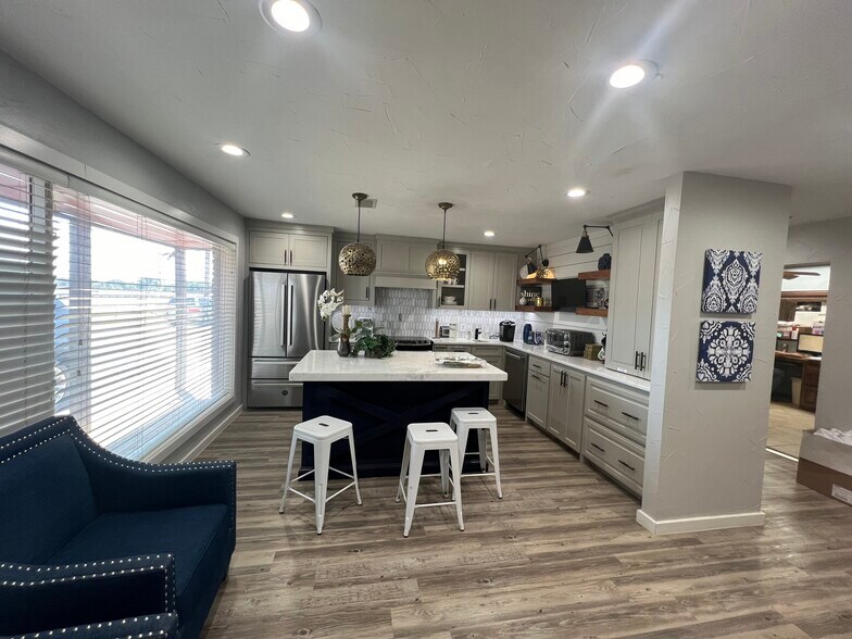 More Photos Of 926 US-377, Pilot Point Warehouse For Sale