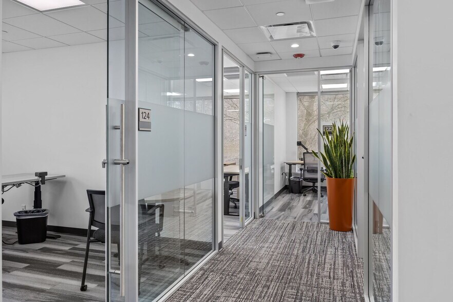 More Photos Of 1000 Northbrook Dr, Trevose Office For Sale