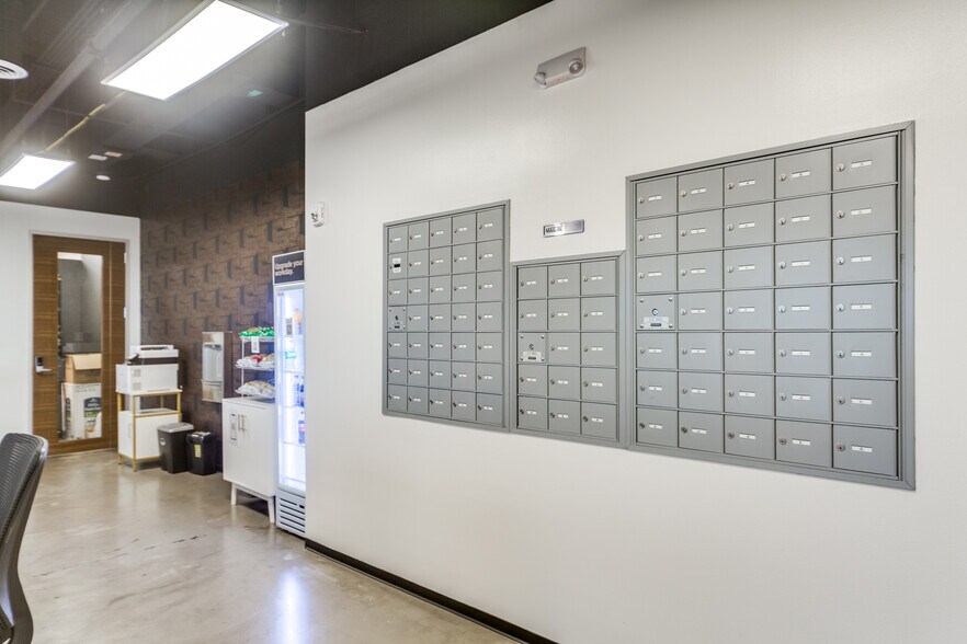 More Photos Of 77 Sugar Creek Center Blvd, Sugar Land Coworking Space