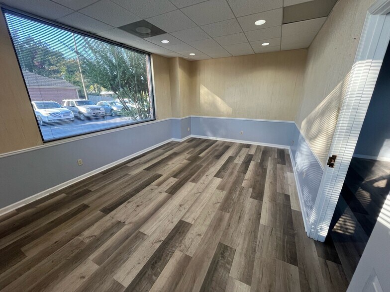 More Photos Of 3525 Ridge Meadow Pky, Memphis Office For Lease