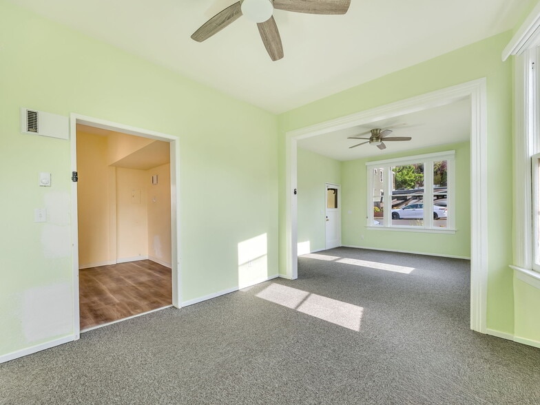 More Photos Of 1178 Franklin Ave, Astoria Office For Sale