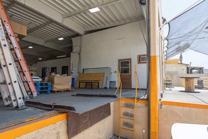 More Photos Of 1429 W 130th St, Gardena Warehouse For Lease