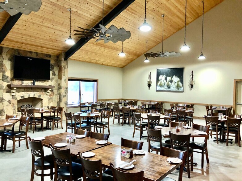 More Photos Of 13787 S Highway 281, Santo Restaurant For Lease