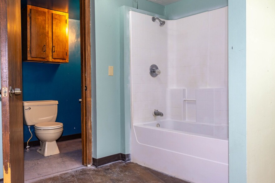 More Photos Of 2 Naco Rd, Bisbee Office For Sale