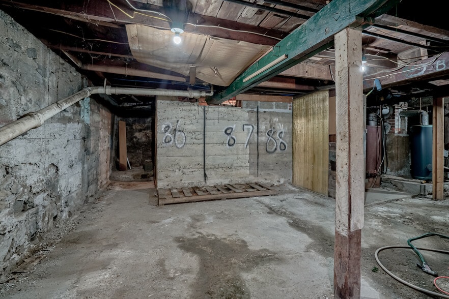 More Photos Of 457 Violet Ave, Poughkeepsie General Retail For Sale