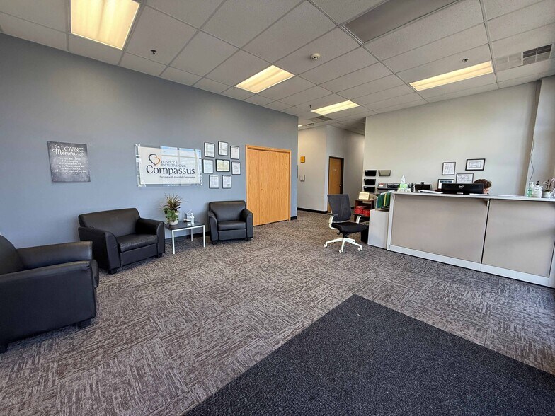 More Photos Of 5005 Bowling St SW, Cedar Rapids Loft Creative Space For Sale