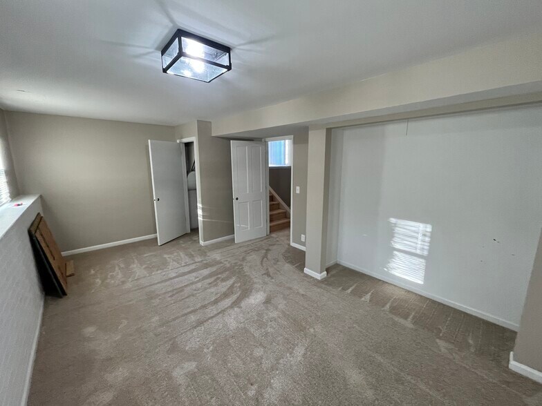 More Photos Of 260 Calumet St, Oswego Office For Sale