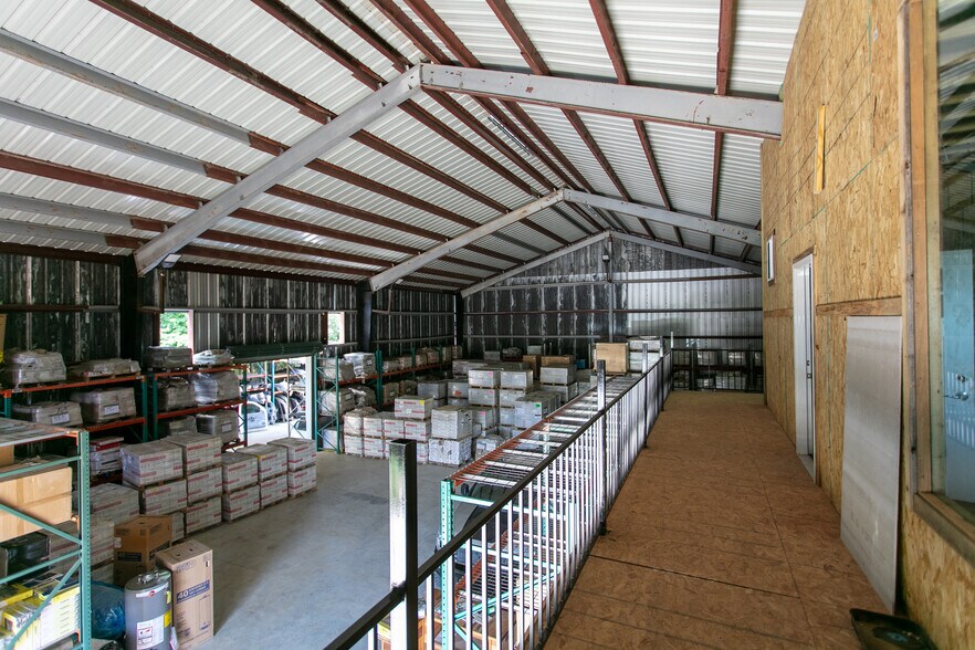 More Photos Of 6650 US-59 Hwy, Shepherd Warehouse For Sale