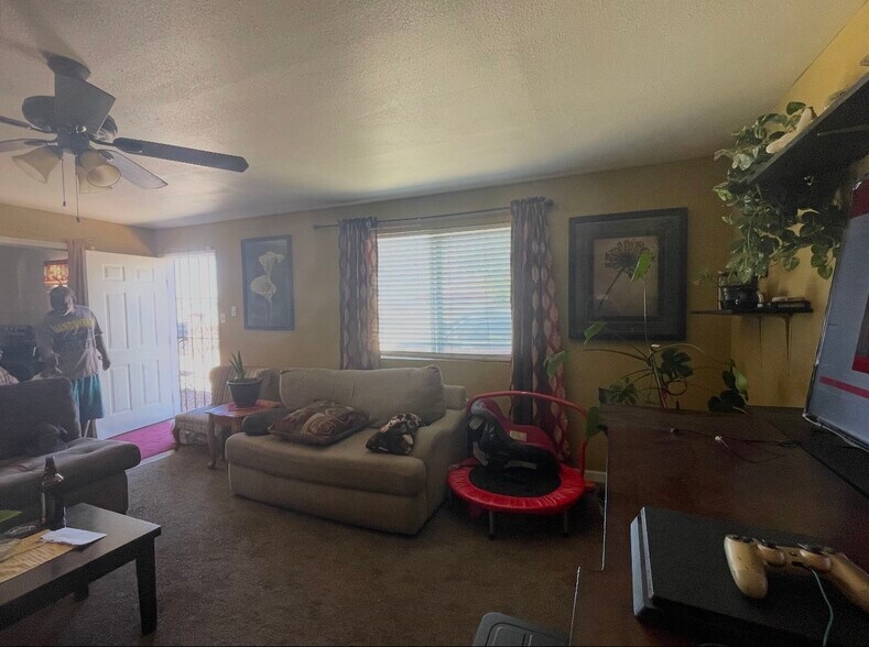 More Photos Of 9389 N Loop Blvd, California City Multifamily For Sale