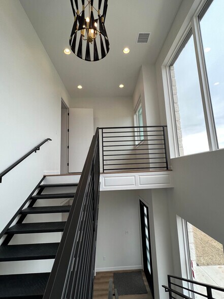 More Photos Of 7619 E 126th St S, Bixby Office For Sale