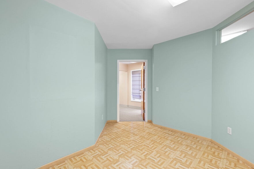 More Photos Of 2640 Ridgeway Ave, Rochester Medical For Lease