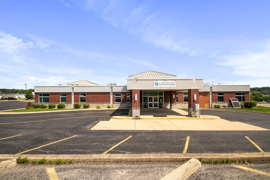 More Photos Of 3100 Independence Sq, West Plains Medical For Lease