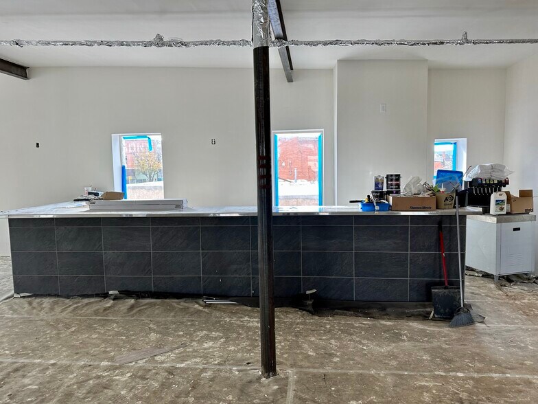 More Photos Of 231 E Main St, Trinidad Bar For Sale