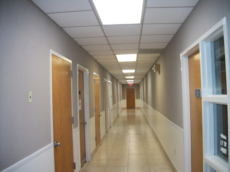 More Photos Of 130 N Gross Rd, Kingsland Medical For Sale