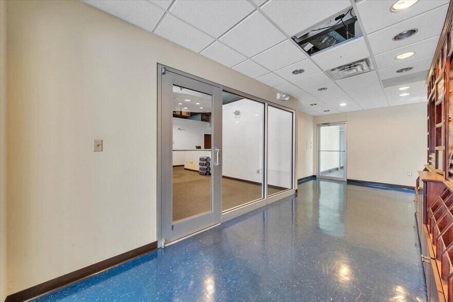 More Photos Of 210 S Jefferson St, Roanoke Loft Creative Space For Sale