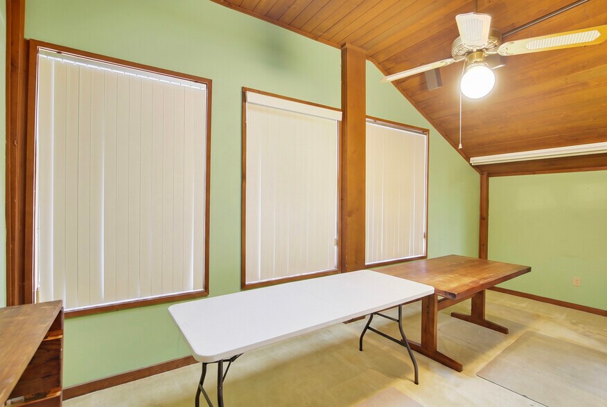 More Photos Of 3306 26th St W, Bradenton Medical For Sale