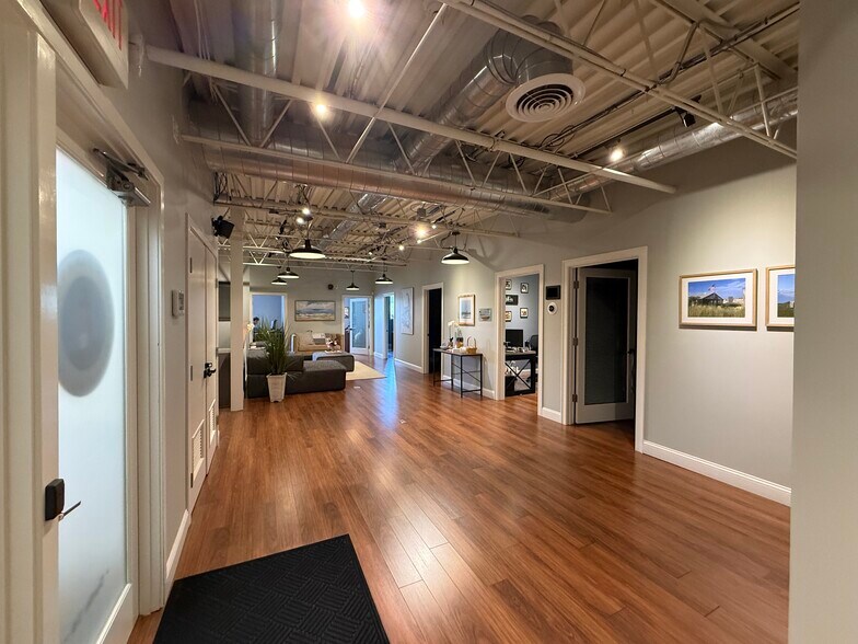 More Photos Of 540 Main St, Hyannis General Retail For Sale