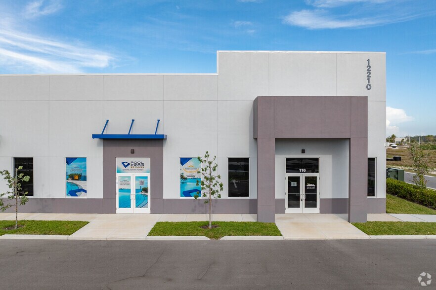 More Photos Of 12210 Itec Haul Dr, Fort Myers Light Distribution For Sale