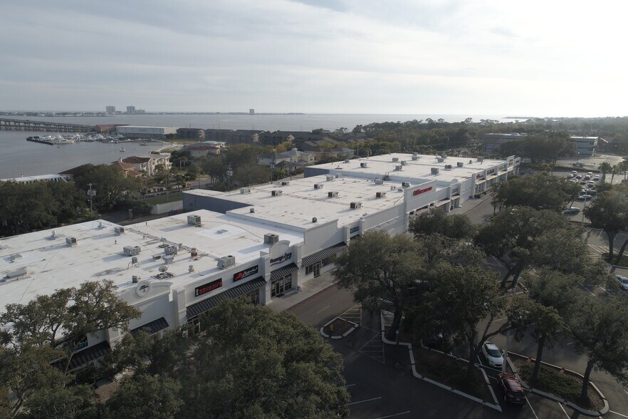 More Photos Of 1143-1153 Gulf Breeze Pky, Gulf Breeze Unknown For Lease