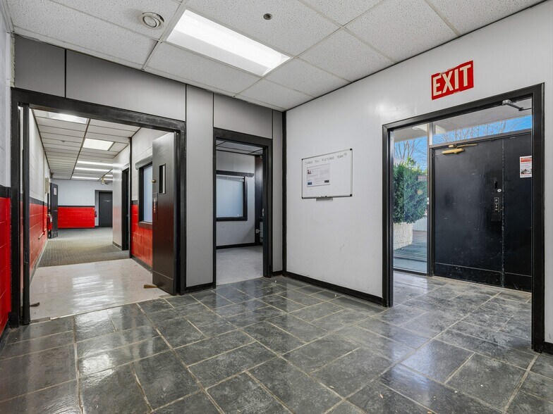 More Photos Of 90 Christ School Rd, Arden Distribution For Lease