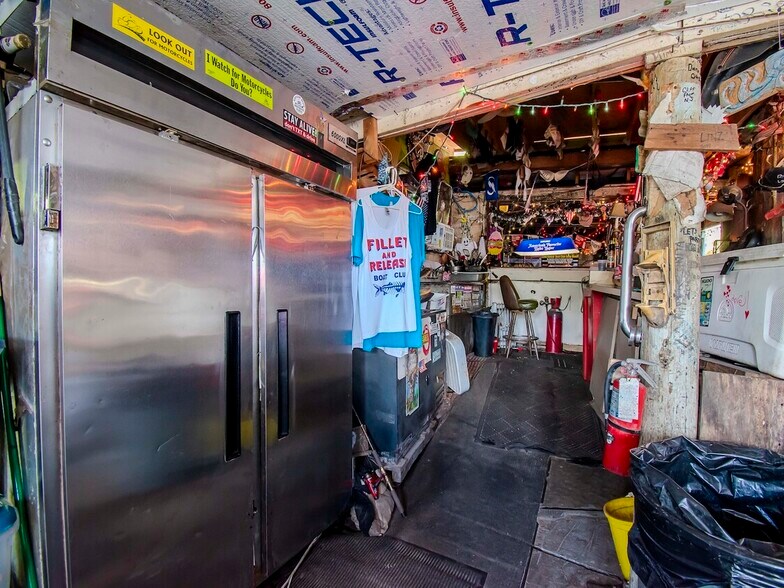 More Photos Of 1761 Beckett Way & US Highway 19, Tarpon Springs Bar For Sale