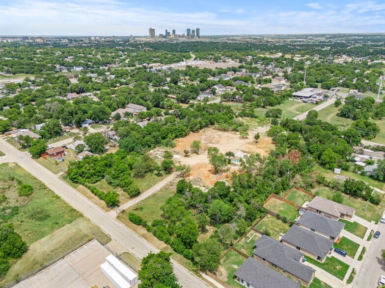 More Photos Of 1800 Logan St, Fort Worth Land For Sale