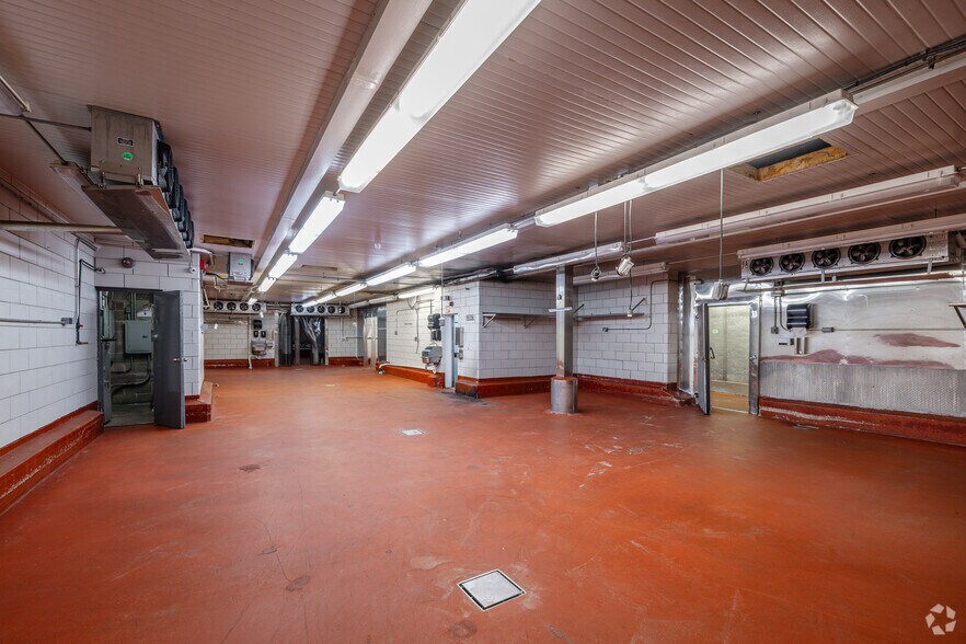 More Photos Of 4260 Old River Rd, Schiller Park Food Processing For Lease