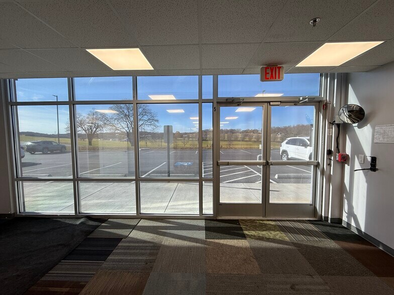 More Photos Of 3445-3447 Lee Hwy, Weyers Cave Apartments For Lease