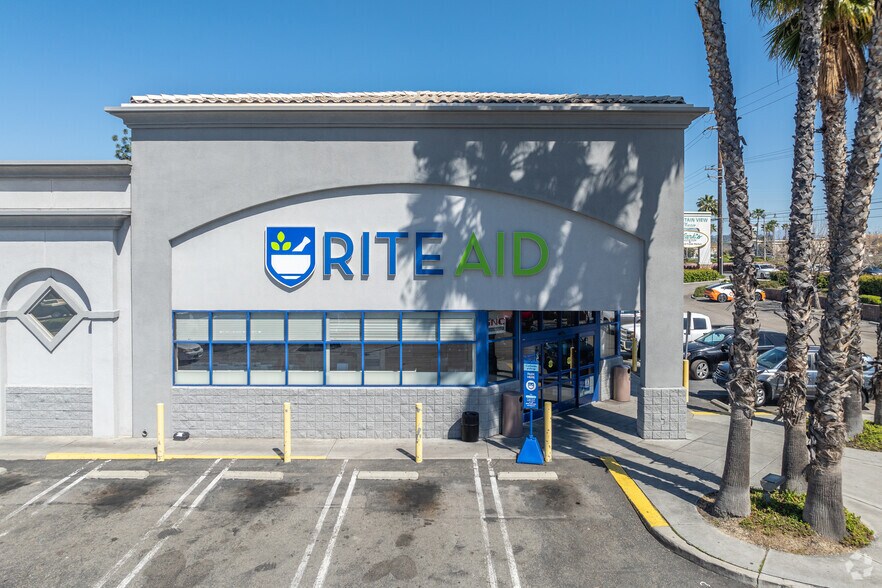 More Photos Of 25710 Barton Rd, Loma Linda Drugstore For Lease