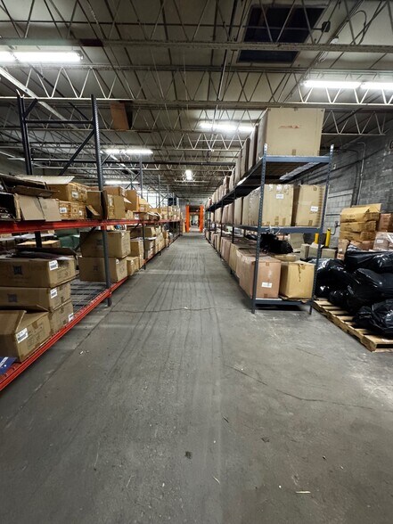 More Photos Of 9128 W Belmont Ave, Franklin Park Manufacturing For Sale