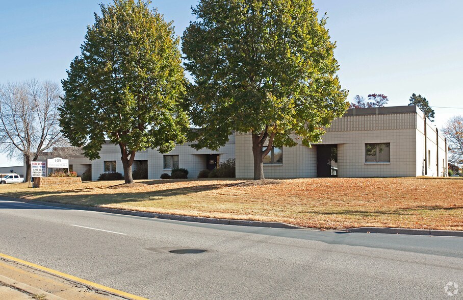 Primary Photo Of 105 NW Old Highway 8 NW, Saint Paul Light Manufacturing For Lease