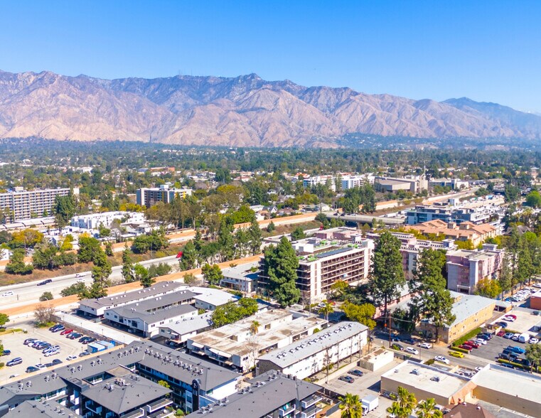 More Photos Of 265 N Oakland Ave, Pasadena Apartments For Sale
