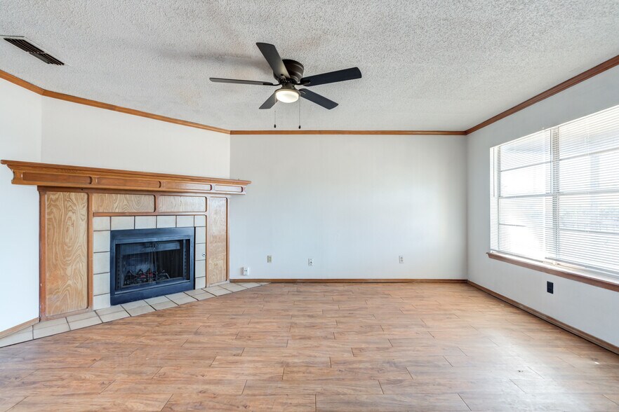 More Photos Of 7405 Waco Ave, Lubbock Apartments For Sale