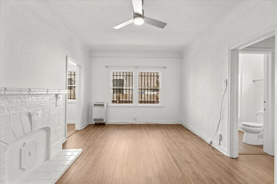 More Photos Of 630 S Cochran Ave, Los Angeles Apartments For Sale