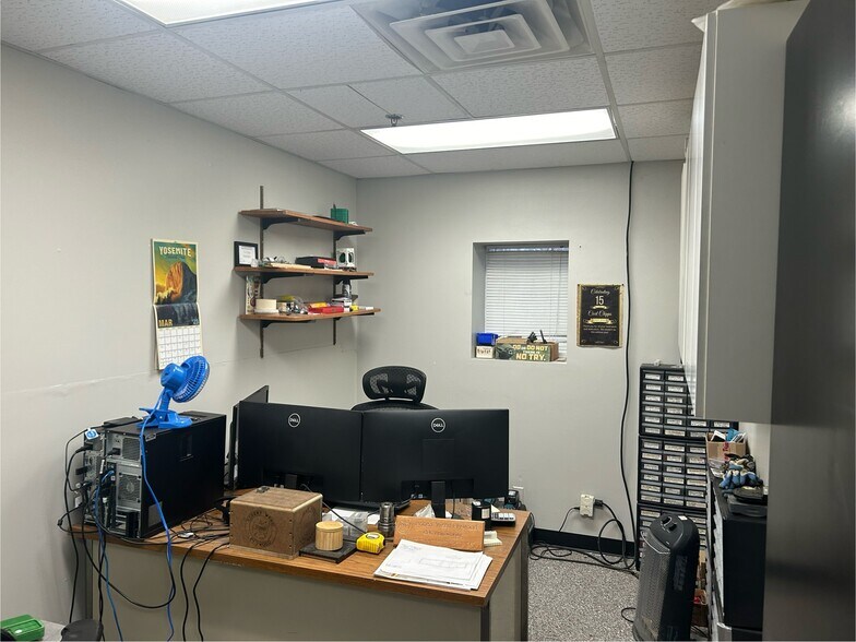 More Photos Of 606 Legion St, Bristol Industrial For Sale