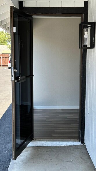 More Photos Of 421 E Center St, Manteca Medical For Lease