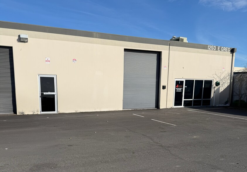 More Photos Of 1250 E Greg St, Sparks Flex For Lease