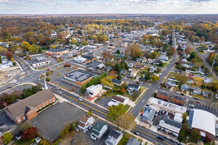 More Photos Of 40 W Kings Hwy, Mount Ephraim Office For Sale