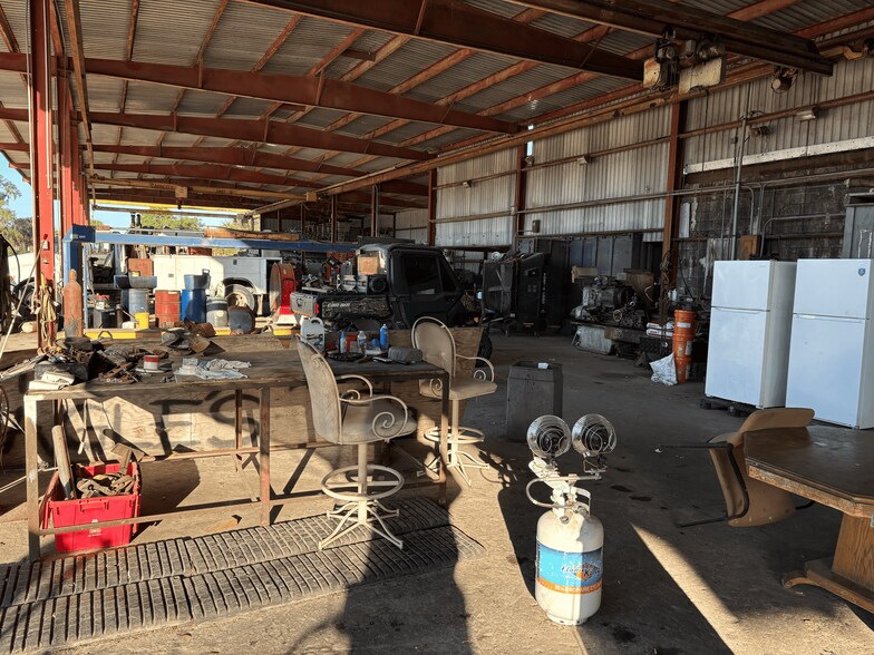 More Photos Of 211 N 9th St, Immokalee Contractor Storage Yard For Sale