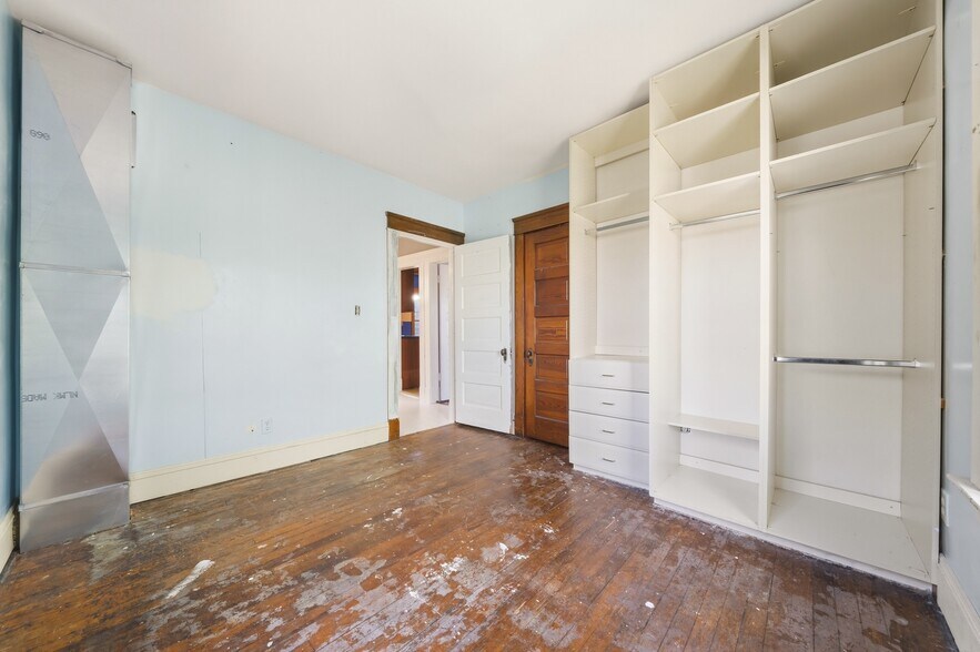 More Photos Of 12406 Larchmere Blvd, Cleveland General Retail For Sale