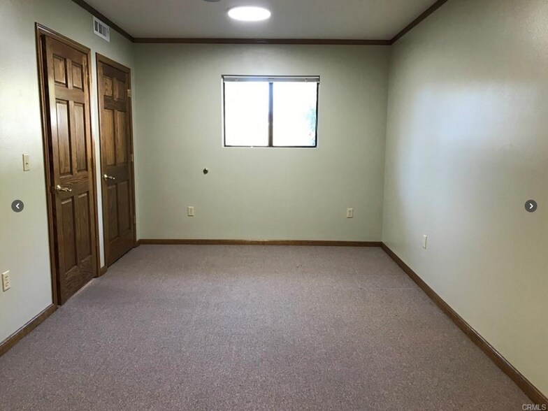 More Photos Of 1002 11th St, Lakeport Office Residential For Lease