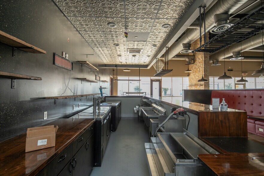 More Photos Of 1833 Richmond Pky, Richmond General Retail For Lease