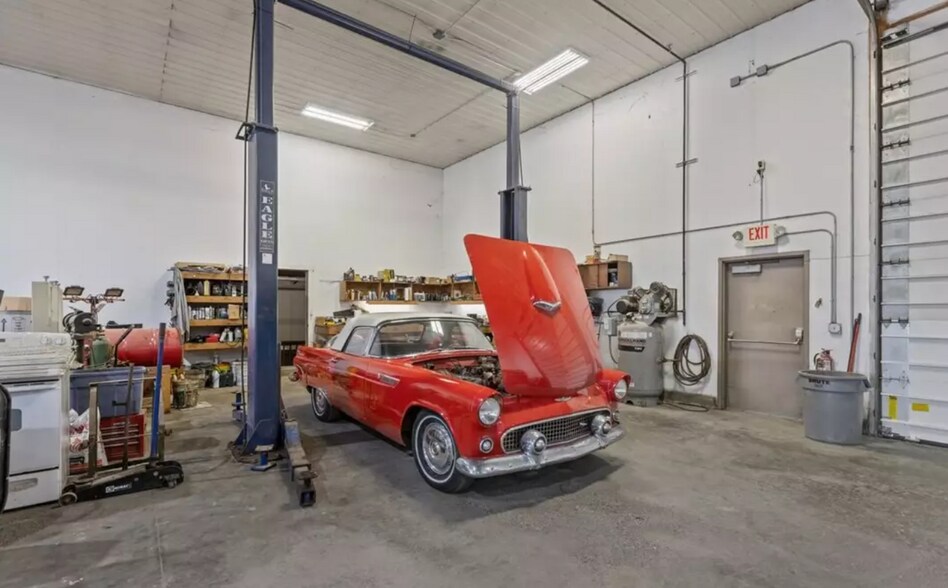 More Photos Of 212 Idaho St, Farrell Manufacturing For Sale