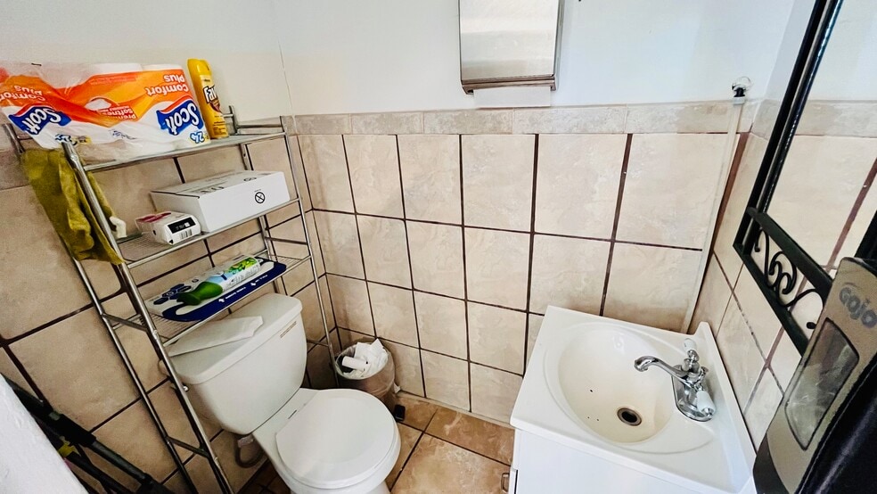 More Photos Of 12036 Bartlett Ave, Adelanto Office Residential For Sale